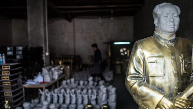 China: Dissident artist jailed for satirical Mao sculptures